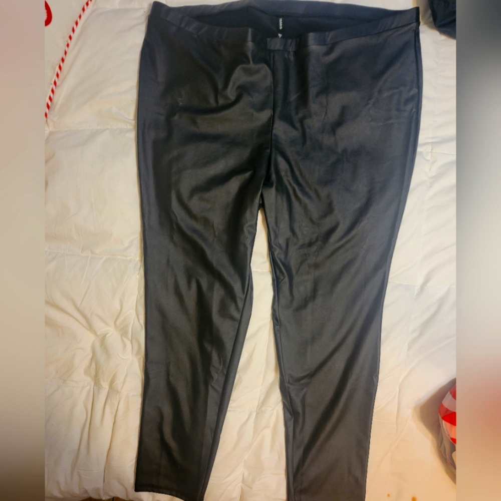 Torrid leather (faux) stretch leggings Size 4 regular NWOT